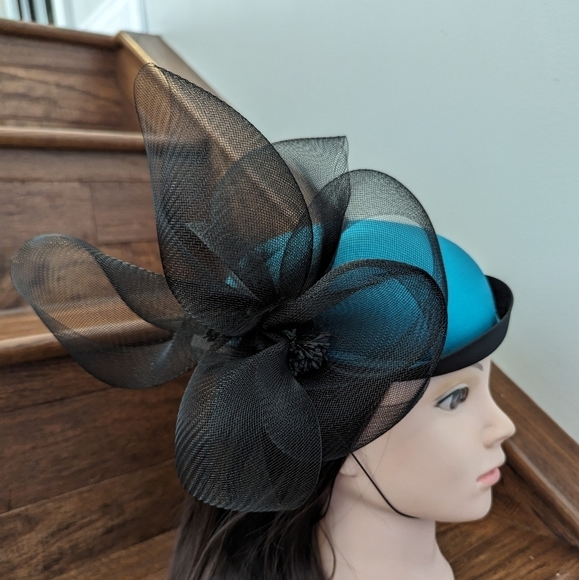 Vintage Teal and black fascinator hat and hat box - Picture 8 of 12